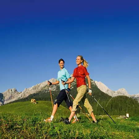 Chalet Near Slopes, Cleaning Included Alpendorf (Salzburg)