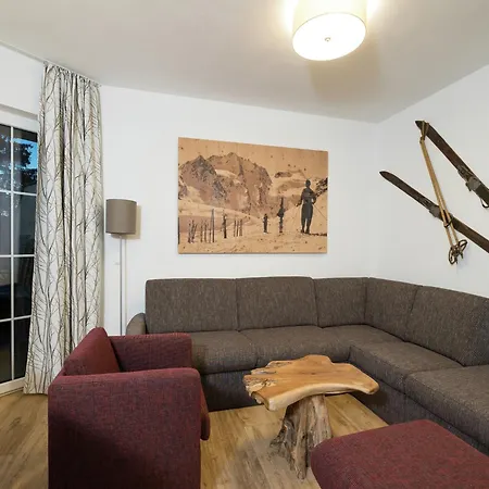 Chalet Near Slopes, Cleaning Included Alpendorf (Salzburg)